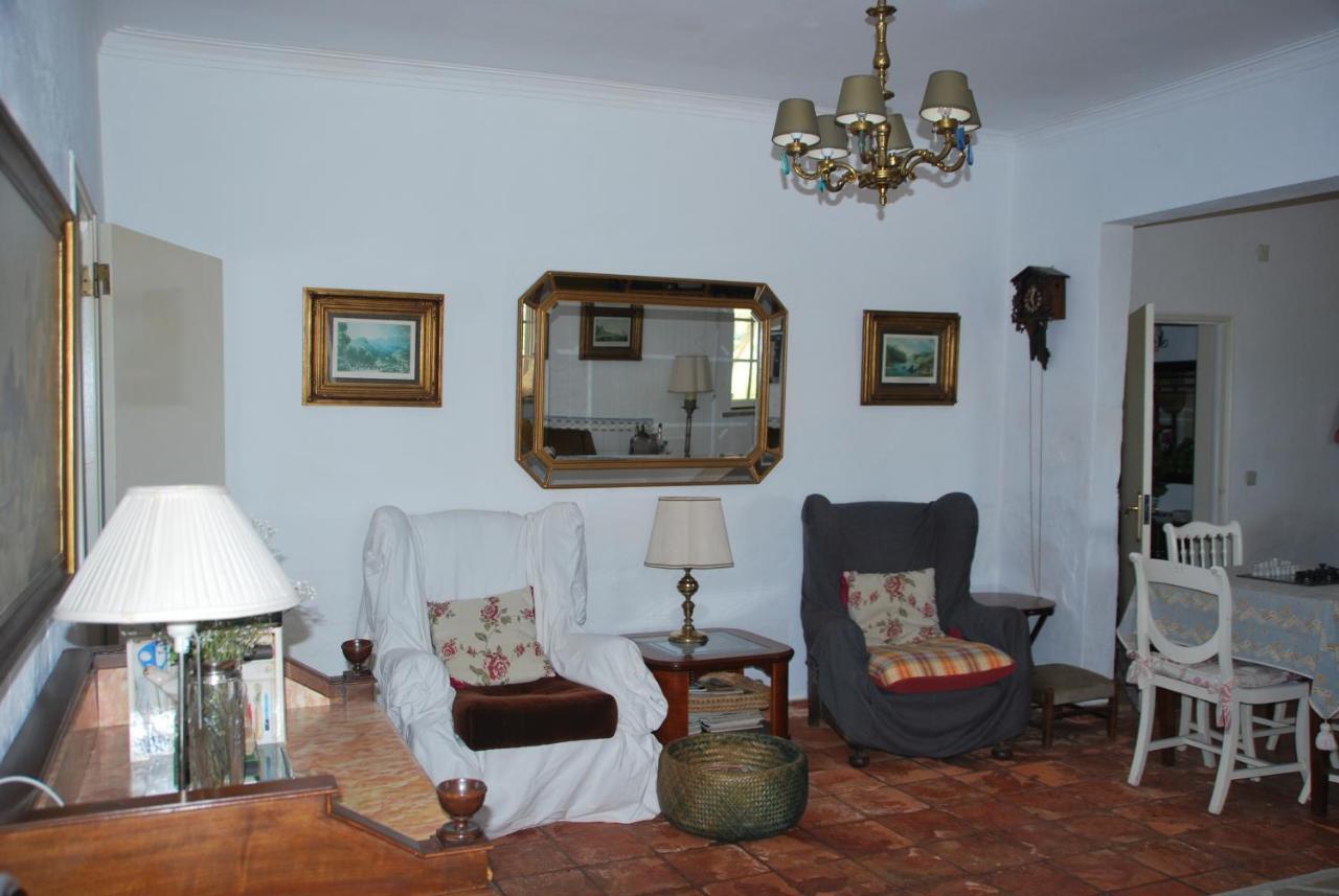 Monte Ramos Guest House Ferreira Do Alentejo Exterior photo
