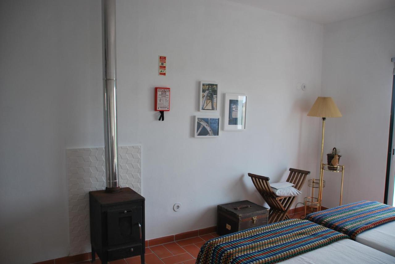 Monte Ramos Guest House Ferreira Do Alentejo Exterior photo