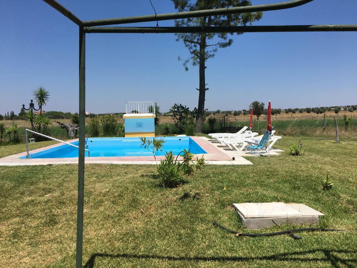 Monte Ramos Guest House Ferreira Do Alentejo Exterior photo